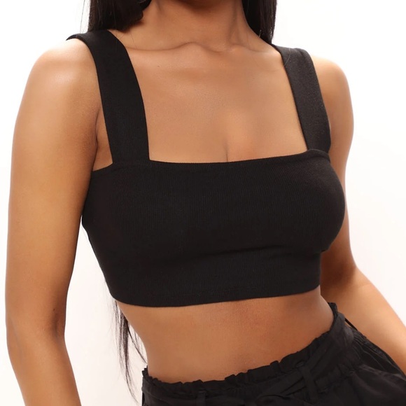 Hailey Crop Tank NEW 🏷️ - Picture 1 of 2